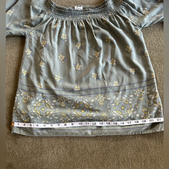44.Maunces Green Floral Off The Shoulder Top Women’s Size M - Picture 12 of 15